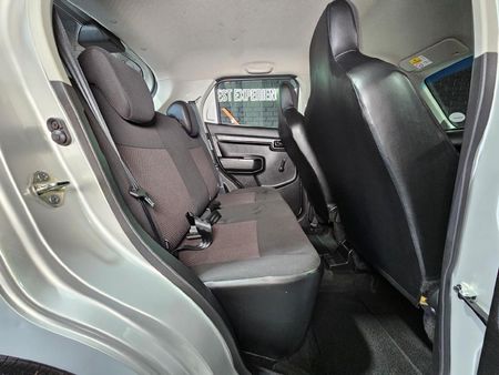 2025-Suzuki-S-Presso-10-GL-AMT_17