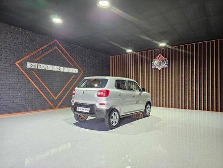 2025-Suzuki-S-Presso-10-GL-AMT_22