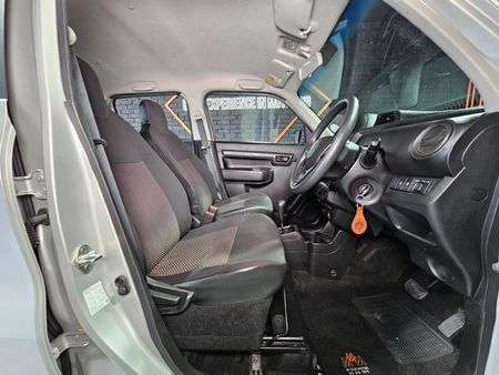 2025-Suzuki-S-Presso-10-GL-AMT_7