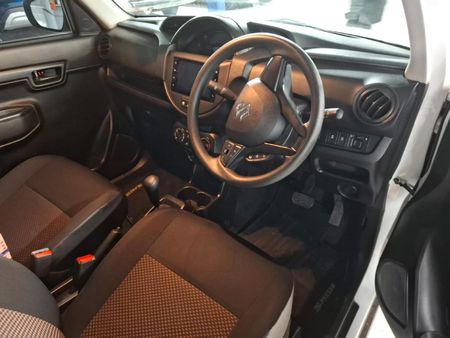 2025-Suzuki-S-Presso-10-GL-AMT_3
