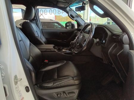 2023-Toyota-Land-Cruiser-300-V6-33-D-GX-R_8