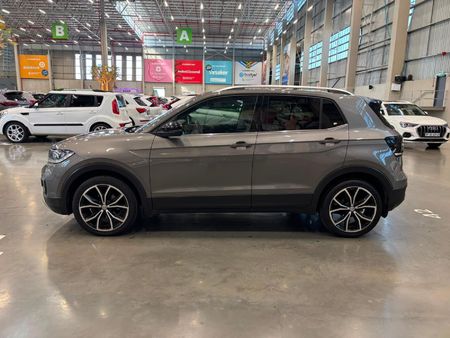 2020-Volkswagen-T-Cross-10-TSI-Highline-Auto_5