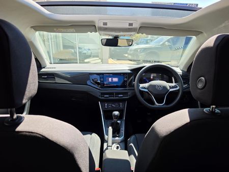 2026-Volkswagen-Polo-10-TSI-Life_15