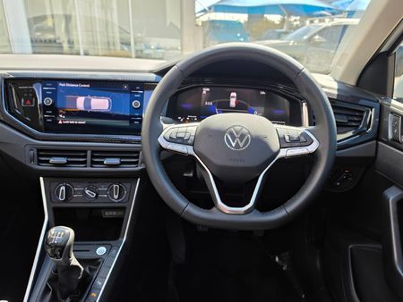 2026-Volkswagen-Polo-10-TSI-Life_17