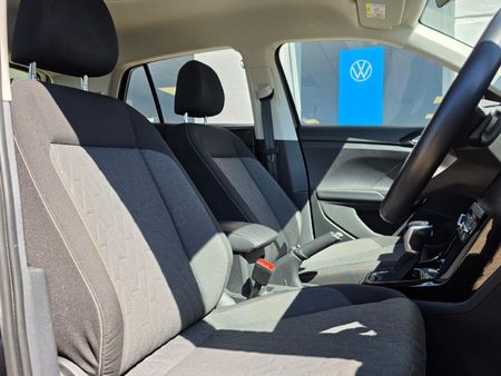 2024-Volkswagen-T-Cross-10-TSI-Life-Auto_10