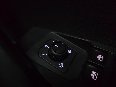 2025-Volkswagen-T-Cross-10-TSI-Auto_14