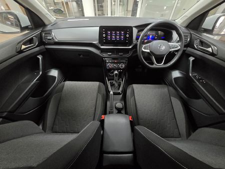 2025-Volkswagen-T-Cross-10-TSI-Auto_8