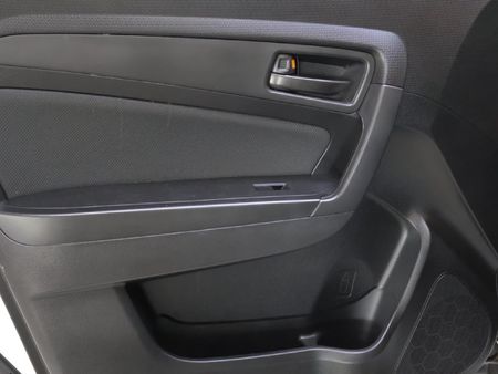 2021-Toyota-Urban-Cruiser-15-Xs_15
