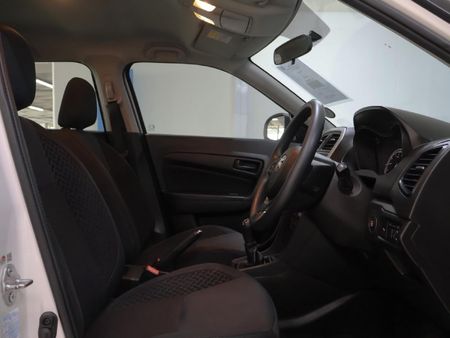 2021-Toyota-Urban-Cruiser-15-Xs_24