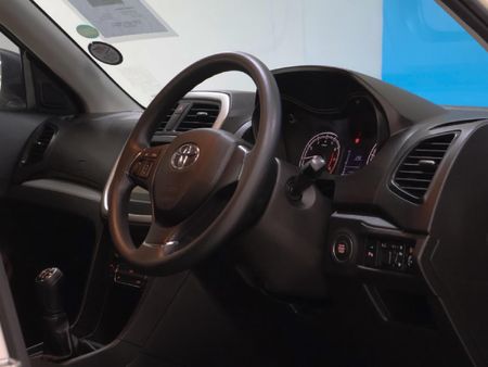 2021-Toyota-Urban-Cruiser-15-Xs_27