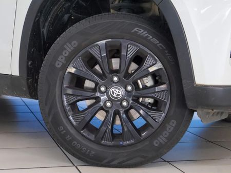 2021-Toyota-Urban-Cruiser-15-Xs_2