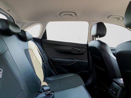 2024-Hyundai-i20-14-Premium-Auto_14