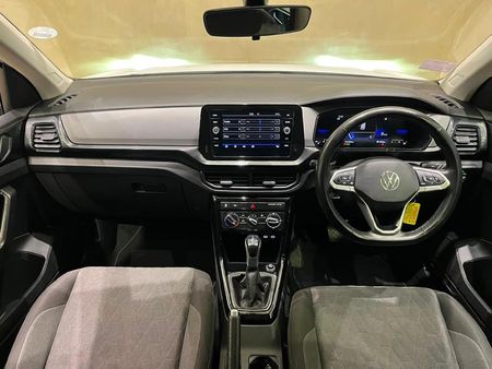 2025-Volkswagen-T-Cross-10-TSI-Life-Auto_5
