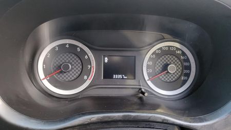 2025-Hyundai-Grand-i10-10-Motion_8