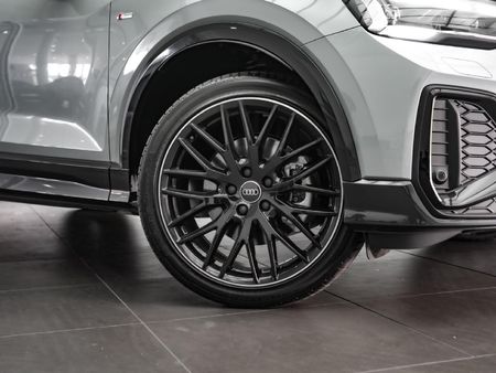 2026-Audi-Q2-35TFSI-Black-Edition_4