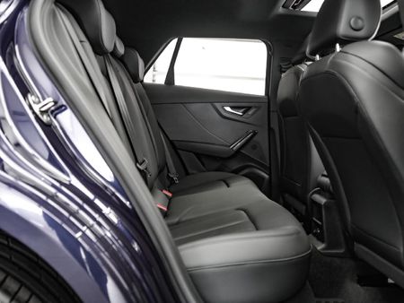 2026-Audi-Q2-35TFSI-Black-Edition_15