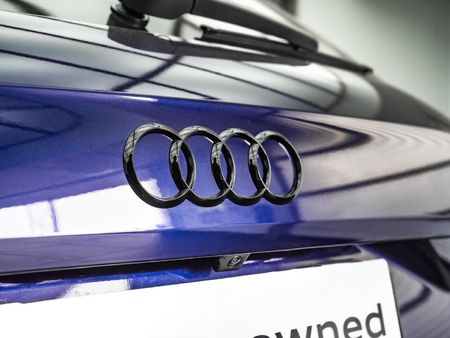 2026-Audi-Q2-35TFSI-Black-Edition_23