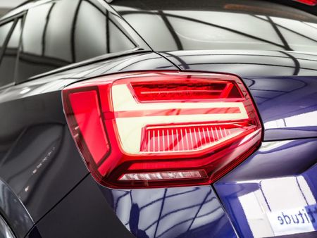 2026-Audi-Q2-35TFSI-Black-Edition_24