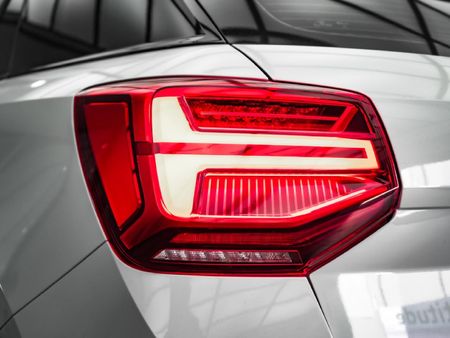 2026-Audi-Q2-35TFSI-Black-Edition_25