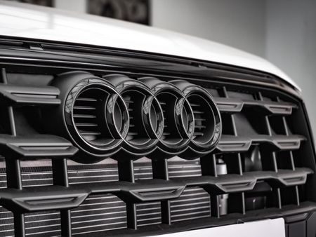 2026-Audi-Q2-35TFSI-Black-Edition_3