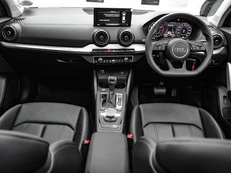 2024-Audi-Q2-35TFSI-Black-Edition_15