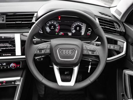 2026-Audi-Q3-14-TFSI-Auto-35-TFSI_14