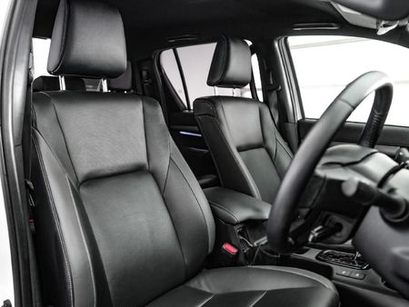 2024-Toyota-Hilux-28-GD-6-Raised-Body-Legend-RS-Auto-Double-Cab_9