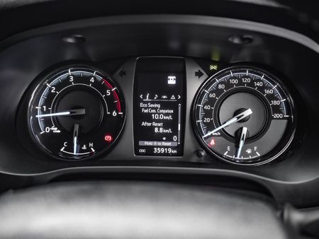 2024-Toyota-Hilux-28-GD-6-Raised-Body-Legend-RS-Auto-Double-Cab_15