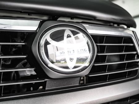 2024-Toyota-Hilux-28-GD-6-Raised-Body-Legend-RS-Auto-Double-Cab_4
