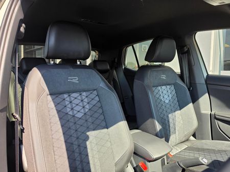 2026-Volkswagen-T-Cross-10-TSI-R-Line-Auto_11