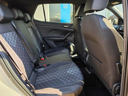 2026-Volkswagen-T-Cross-10-TSI-R-Line-Auto_12