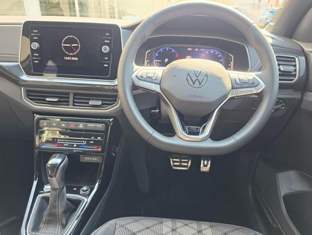 2026-Volkswagen-T-Cross-10-TSI-R-Line-Auto_13