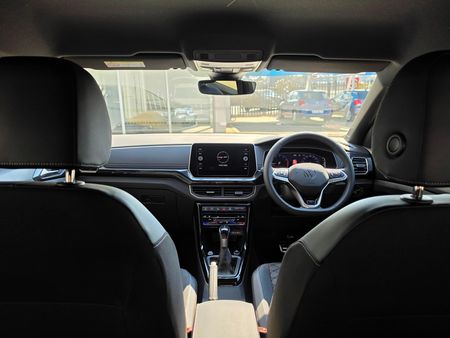 2026-Volkswagen-T-Cross-10-TSI-R-Line-Auto_14