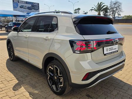 2026-Volkswagen-T-Cross-10-TSI-R-Line-Auto_5
