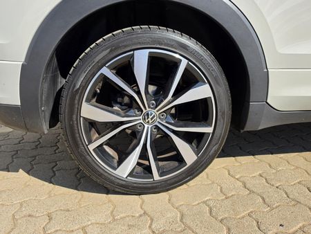 2025-Volkswagen-T-Cross-10-TSI-R-Line-Auto_10
