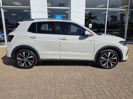 2025-Volkswagen-T-Cross-10-TSI-R-Line-Auto_1