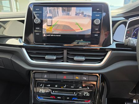 2026-Volkswagen-T-Roc-20-TSI-4M-R-Line-Auto_20