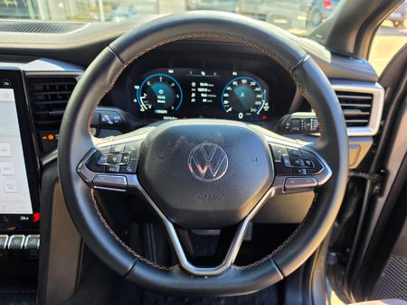 2025-Volkswagen-Amarok-20-BiTDI-154kW-4Motion-Panamericana-Auto-Double-C_15