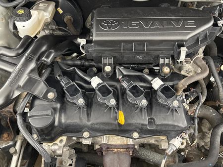 2014-Toyota-Etios-Cross-15-XS-5-dr_11