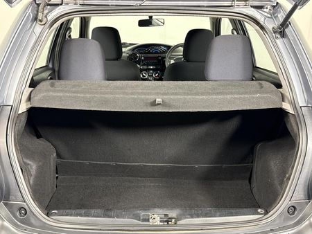 2014-Toyota-Etios-Cross-15-XS-5-dr_12