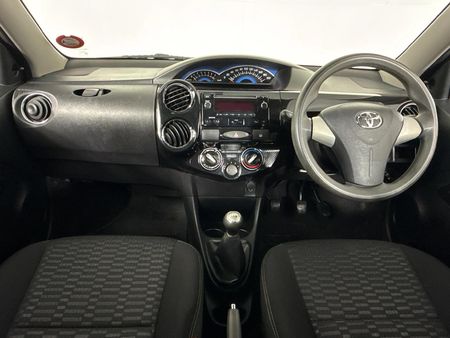 2014-Toyota-Etios-Cross-15-XS-5-dr_1