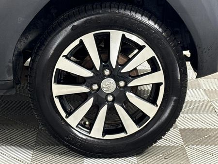 2014-Toyota-Etios-Cross-15-XS-5-dr_6