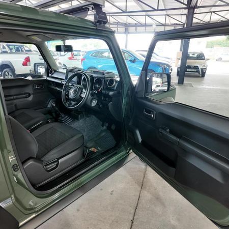 2022-Suzuki-Jimny-15-GLX_11