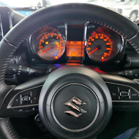 2022-Suzuki-Jimny-15-GLX_12