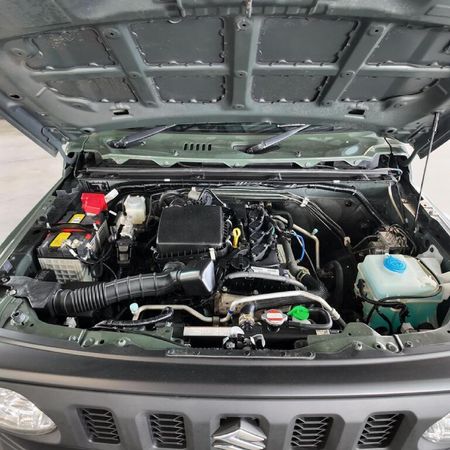 2022-Suzuki-Jimny-15-GLX_13
