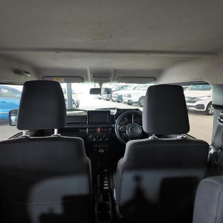 2022-Suzuki-Jimny-15-GLX_17