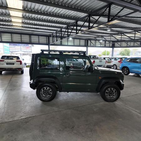 2022-Suzuki-Jimny-15-GLX_3