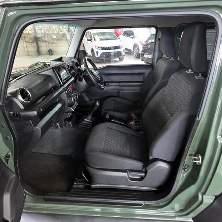 2022-Suzuki-Jimny-15-GLX_7