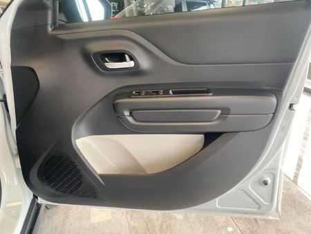 2026-Citroen-C3-12-Max-61kW_13