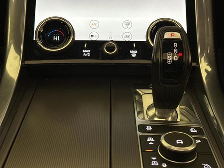 2021-Land-Rover-Range-Rover-Sport-30-D-HSE-190kW_10